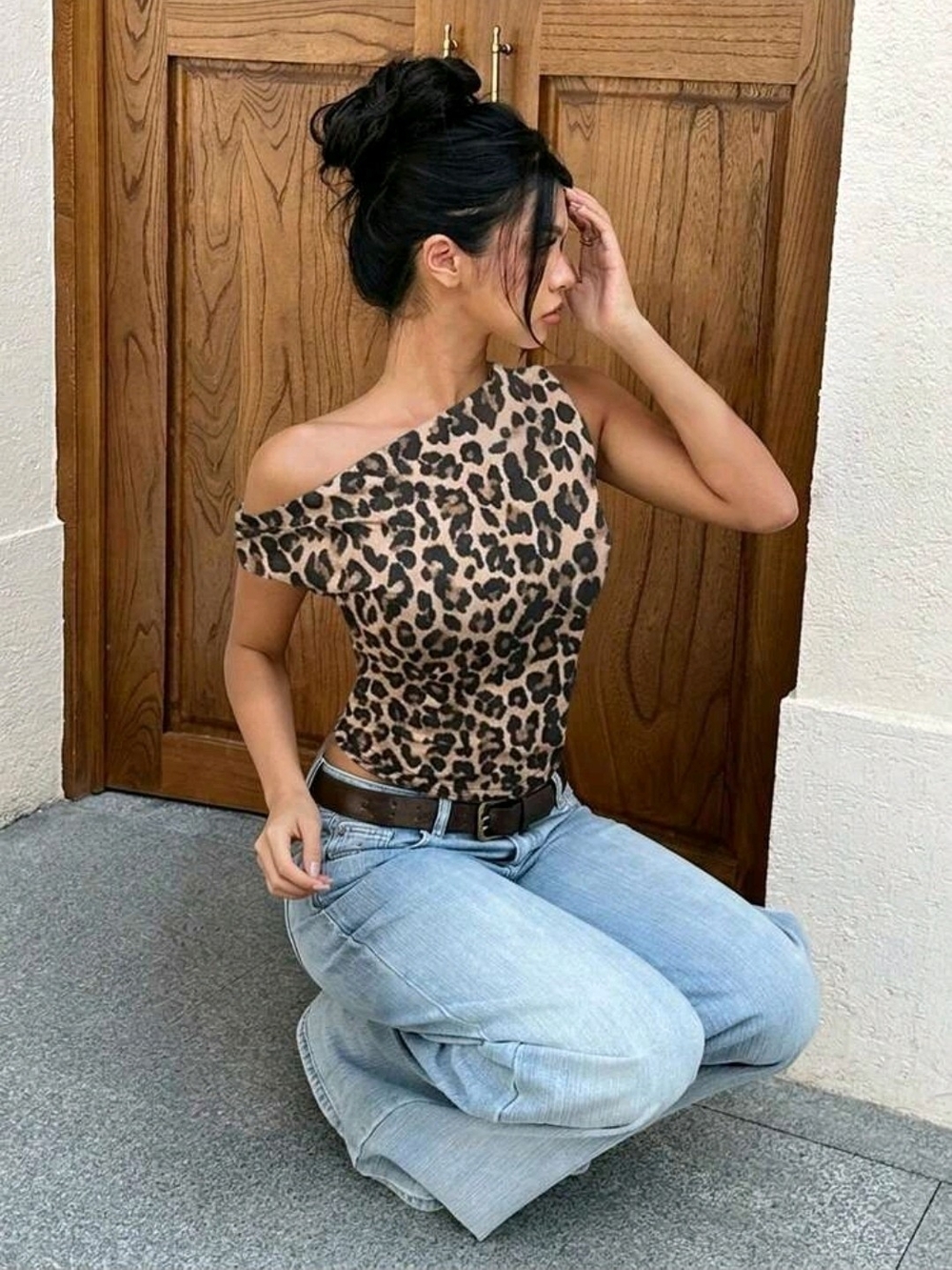 Siren Gaze Casual Minimalist Leopard Print Pattern One Shoulder Top - Picture 7 of 7